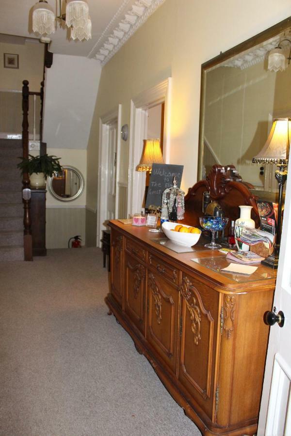 The Elms Guest House Bristol Filton Екстер'єр фото