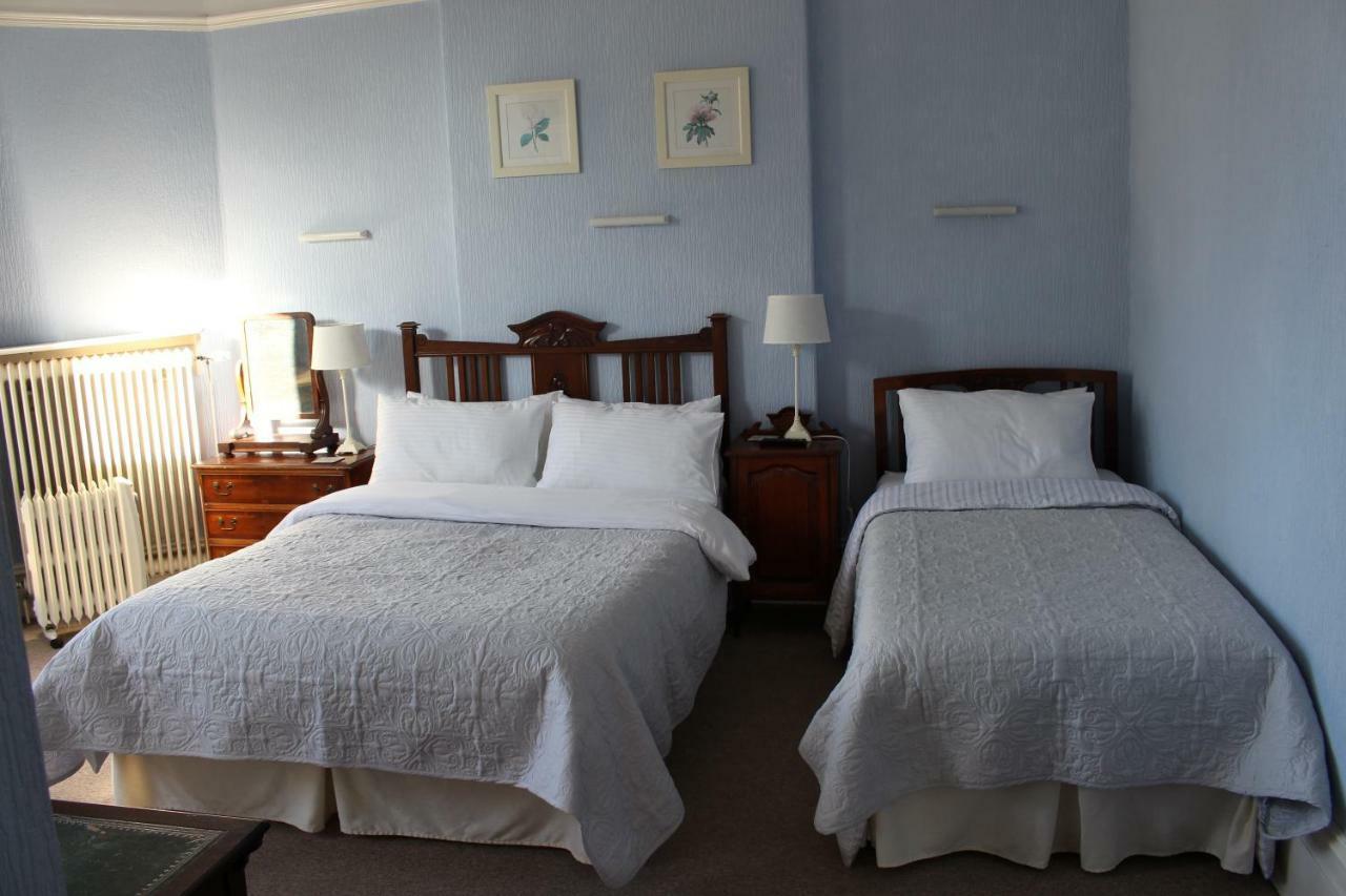 The Elms Guest House Bristol Filton Екстер'єр фото